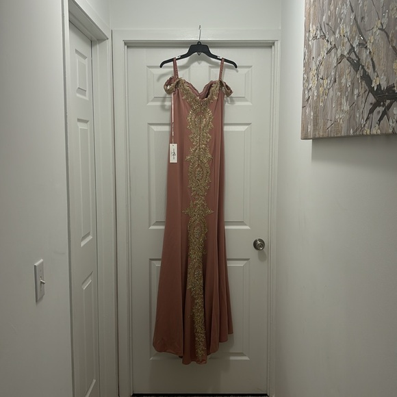 NWT Annie Lee Blush Dress - Picture 3 of 4
